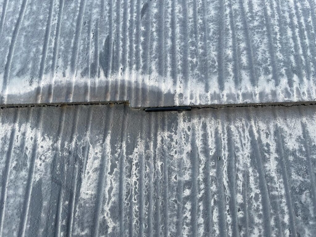 タスペーサー01挿入<br />
（雨漏れ防止の為）