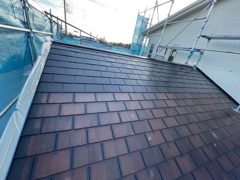 屋根中塗り<br />
