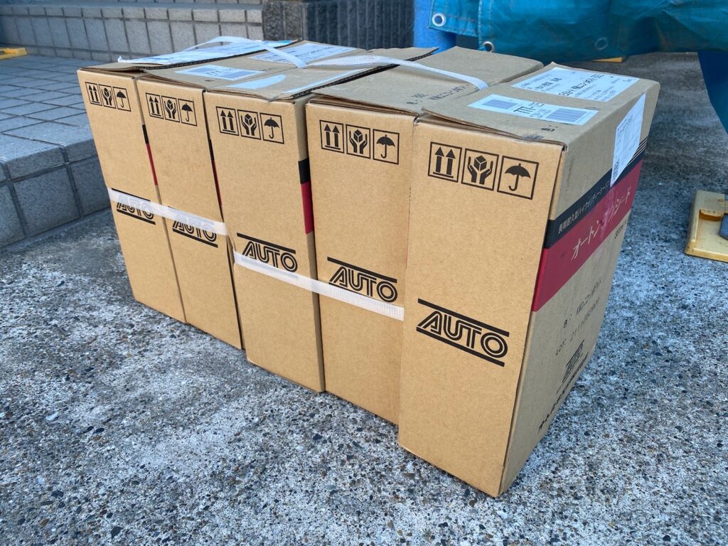 使用材料<br />
←コーキング材料