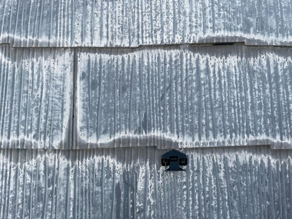 タスペーサー01挿入<br />
（雨漏れ防止の為）