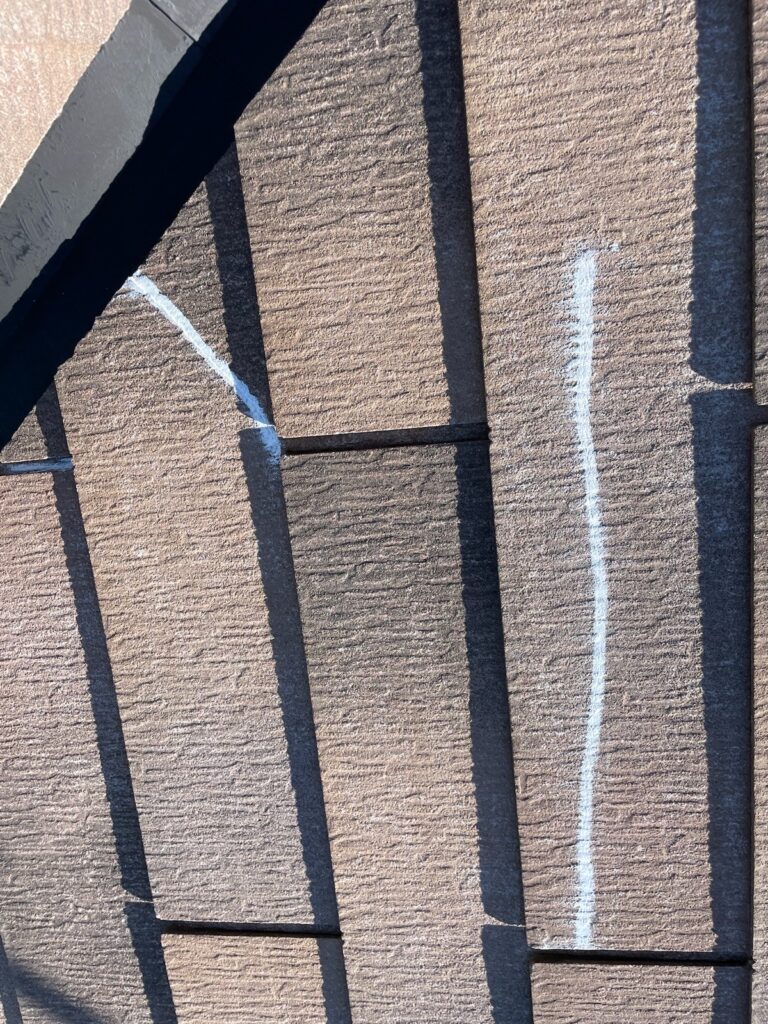 屋根ひび割れ補修