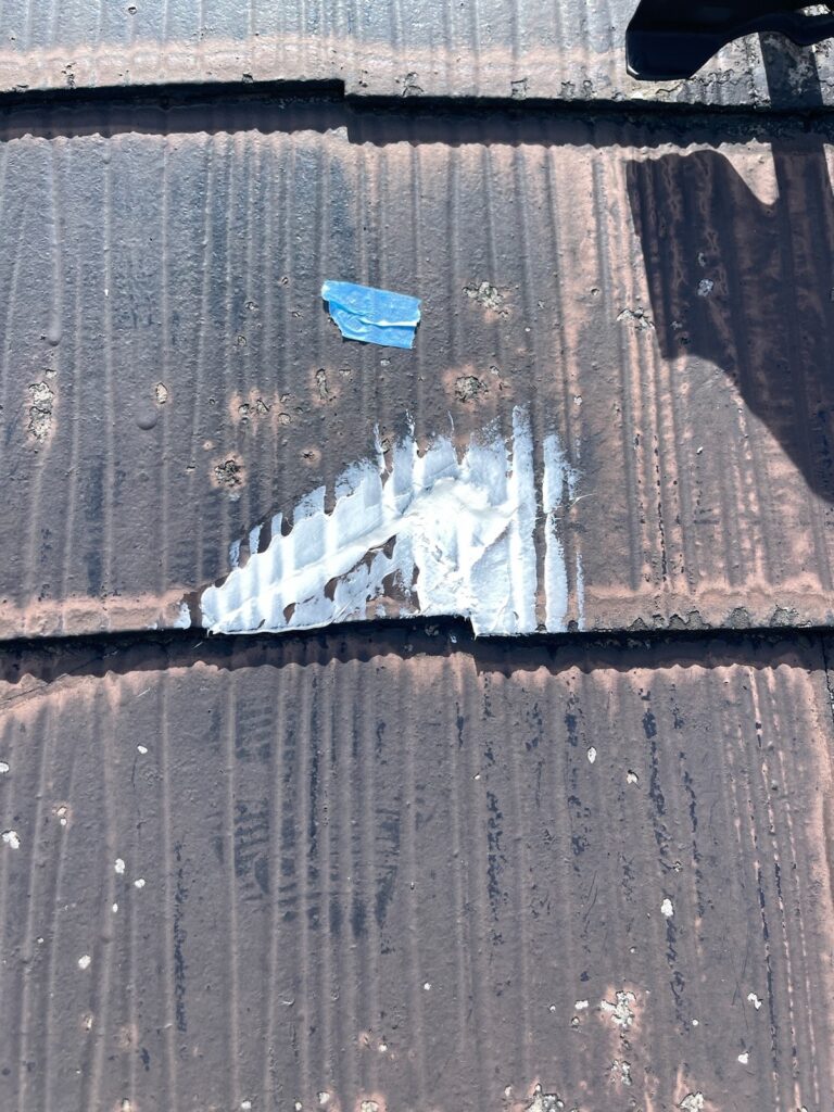 屋根ひび割れ補修