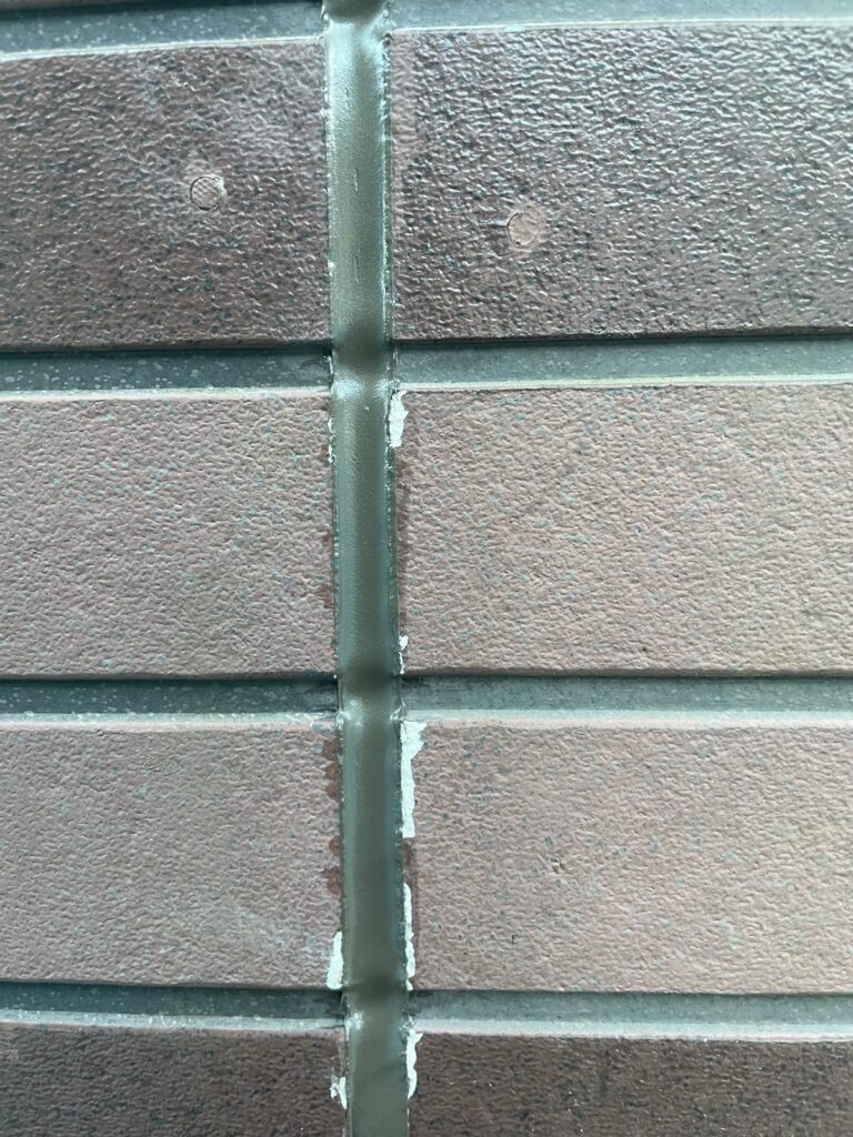 コーキング打ち込み<br />
コーキングならし