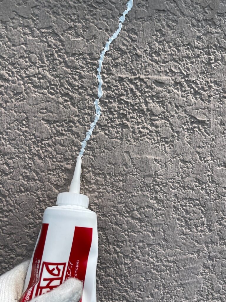 外壁のひび割れ補修