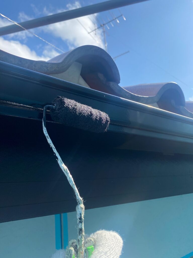 雨樋・鼻隠し中塗り