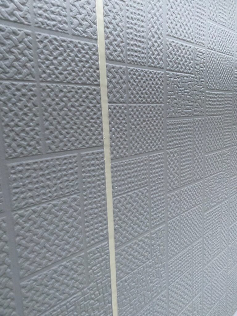 コーキングならし<br />
コーキング施工完了