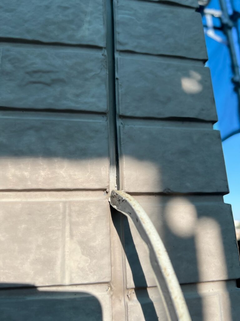 既存コーキング撤去