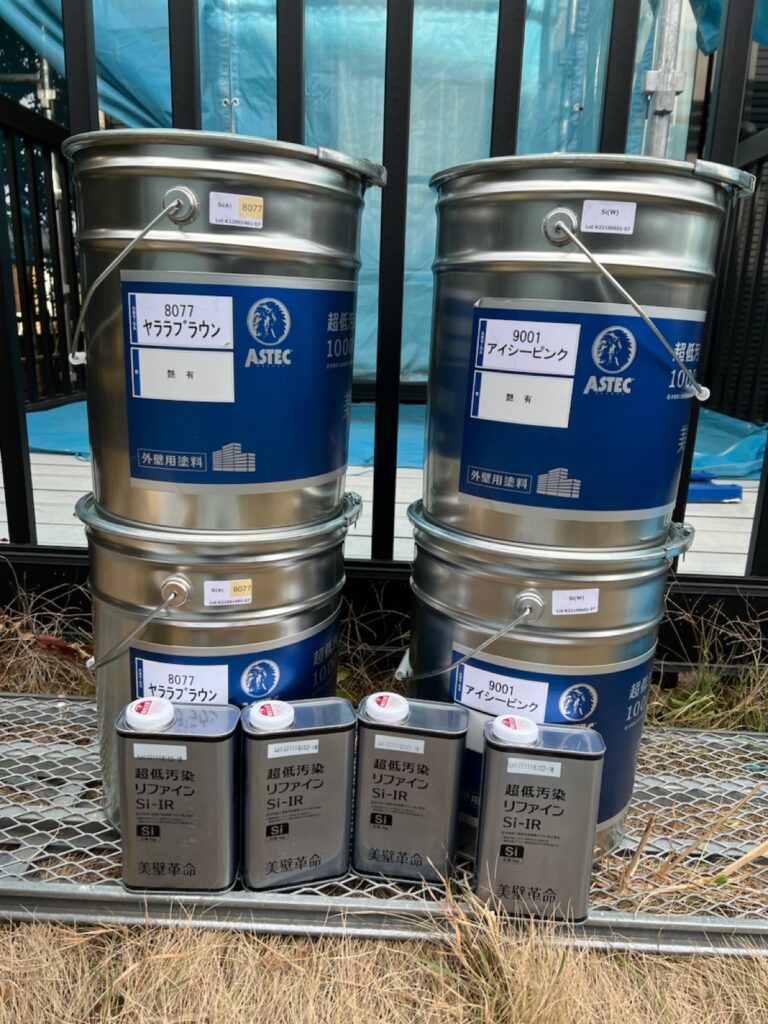 使用材料<br />
←外壁上塗り材料