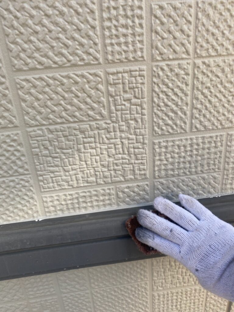 幕板ケレン<br />
（下地調整）