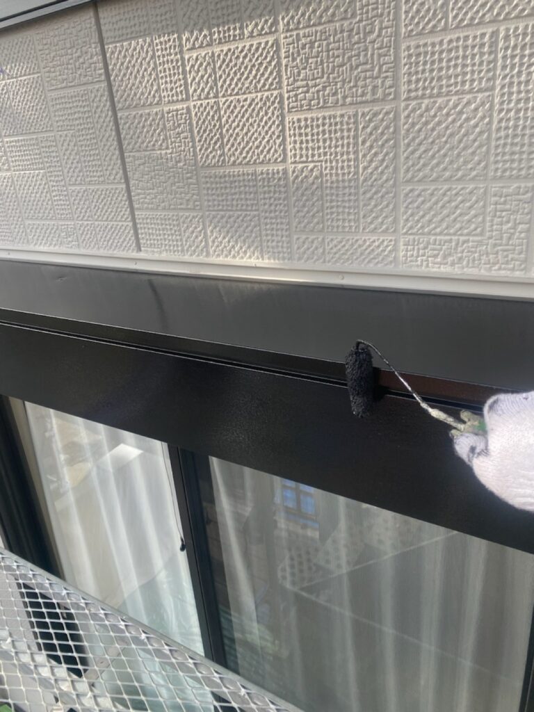 シャッターBOX上塗り