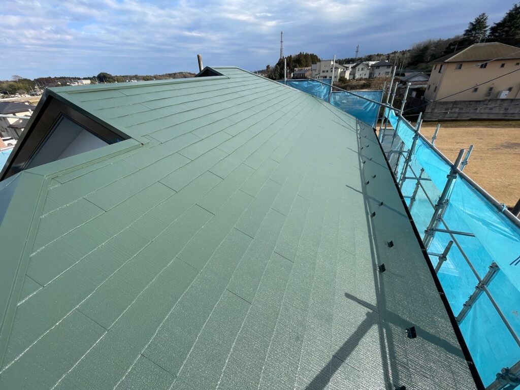 屋根上塗り完了