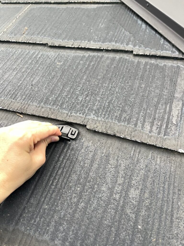 タスペーサー０１取り付け（雨漏れ防止の為）