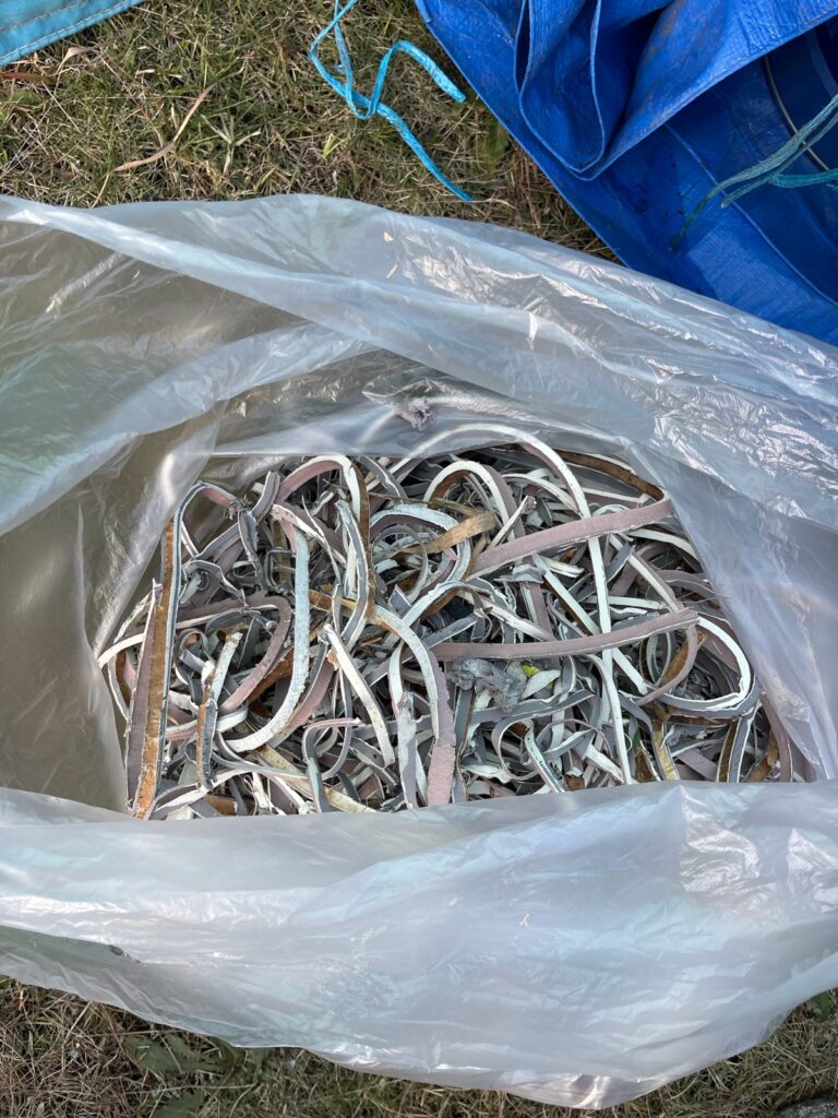 既存コーキング撤去後