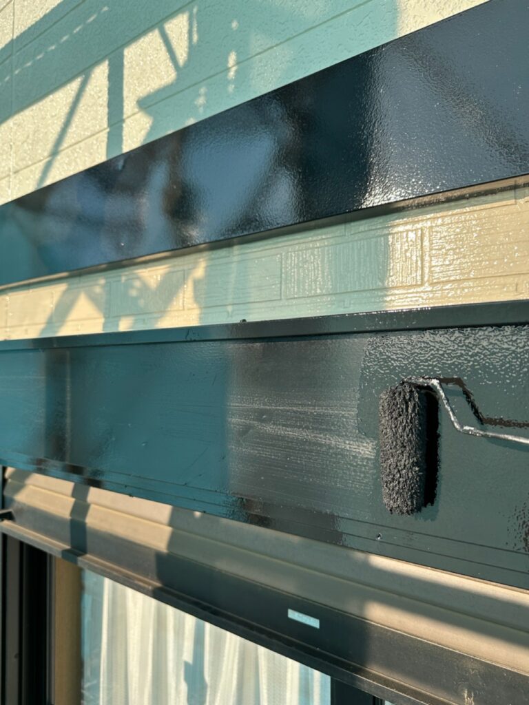 シャッターBOX上塗り