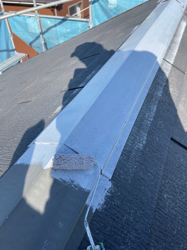 棟板金さび止め<br />
（下塗り）