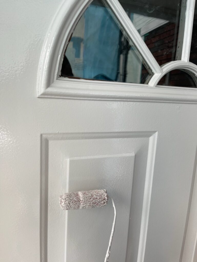 玄関ドア中塗り