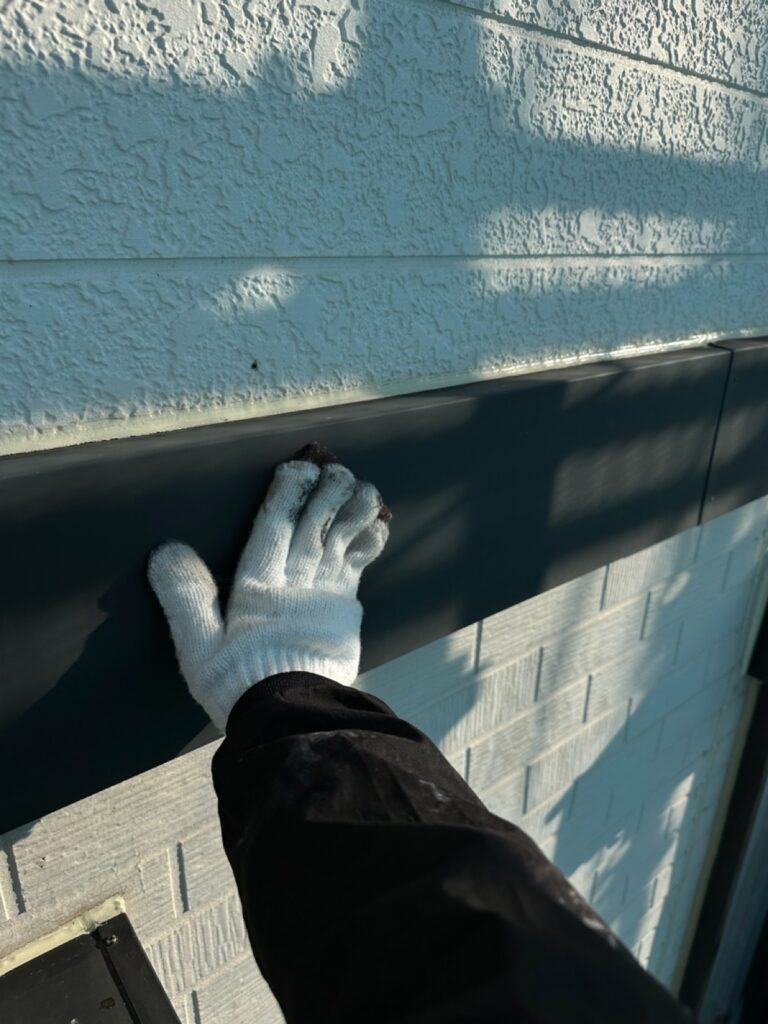 幕板ケレン<br />
（下地調整）