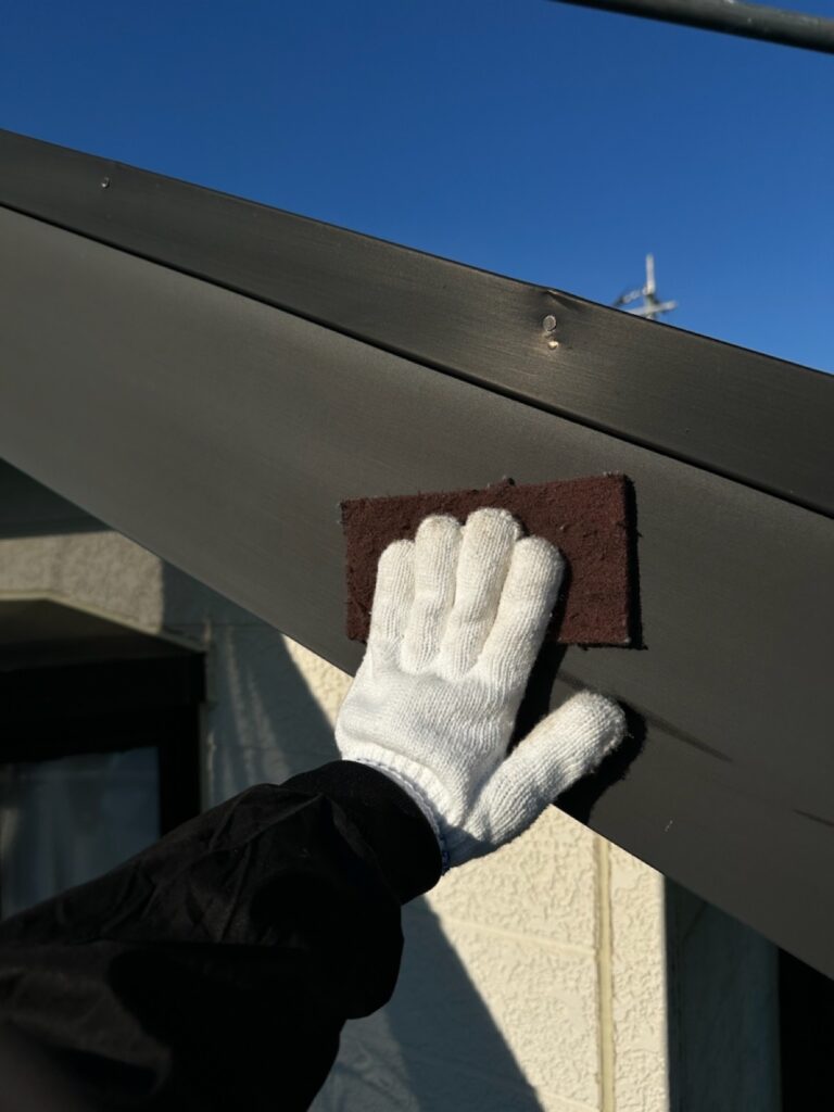 破風板ケレン<br />
（下地調整）