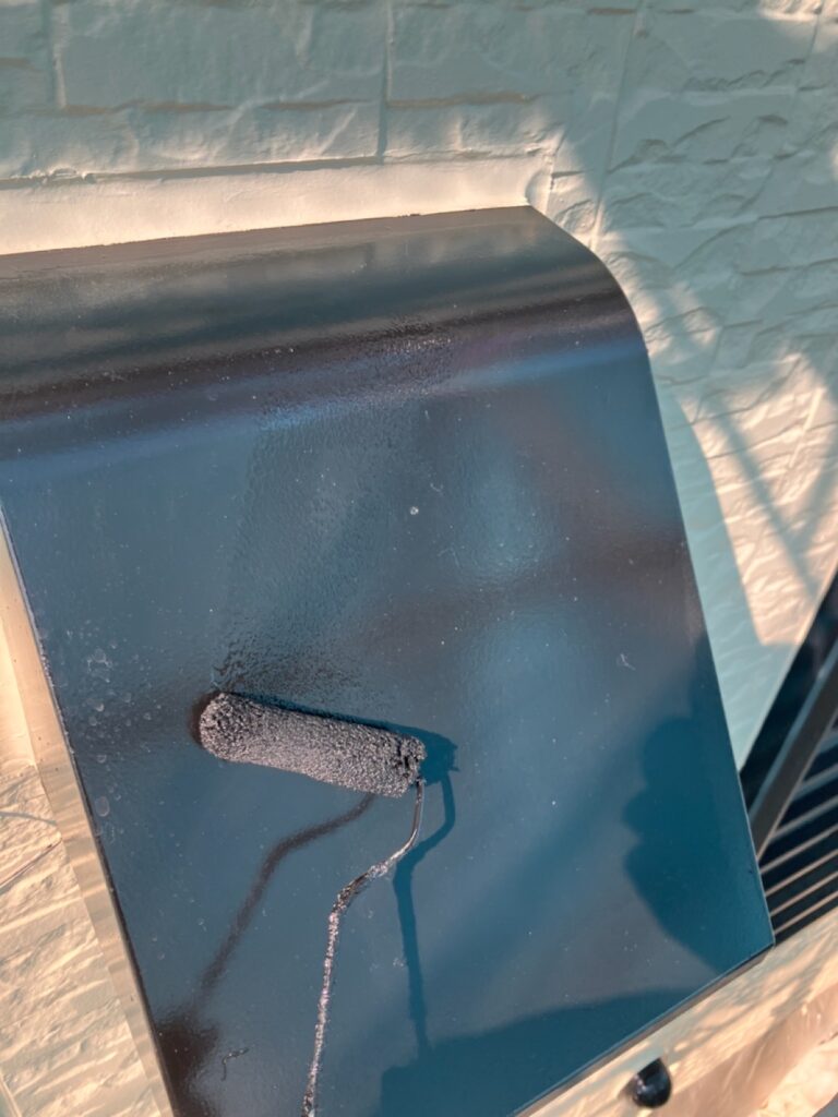 換気フード上塗り（完了）