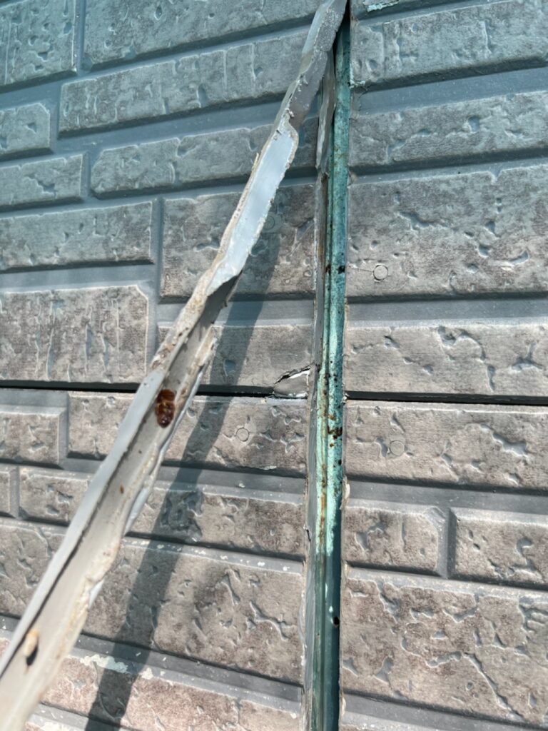 既存コーキング撤去