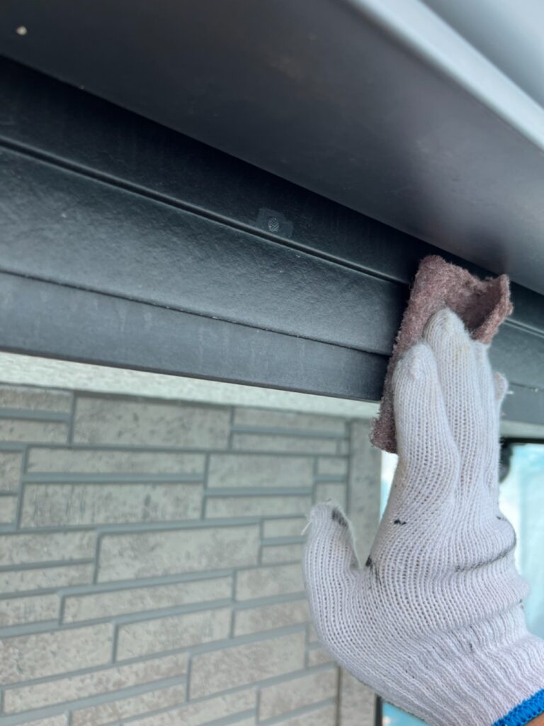 鼻隠しケレン<br />
（下地調整）