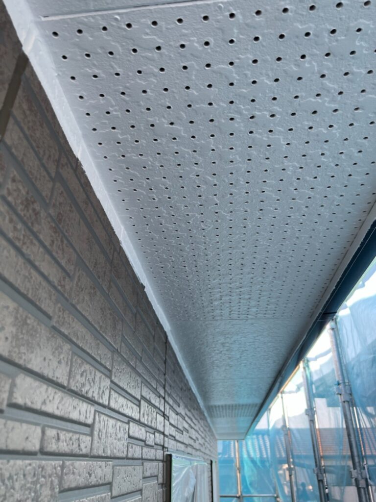 軒天中塗り完了