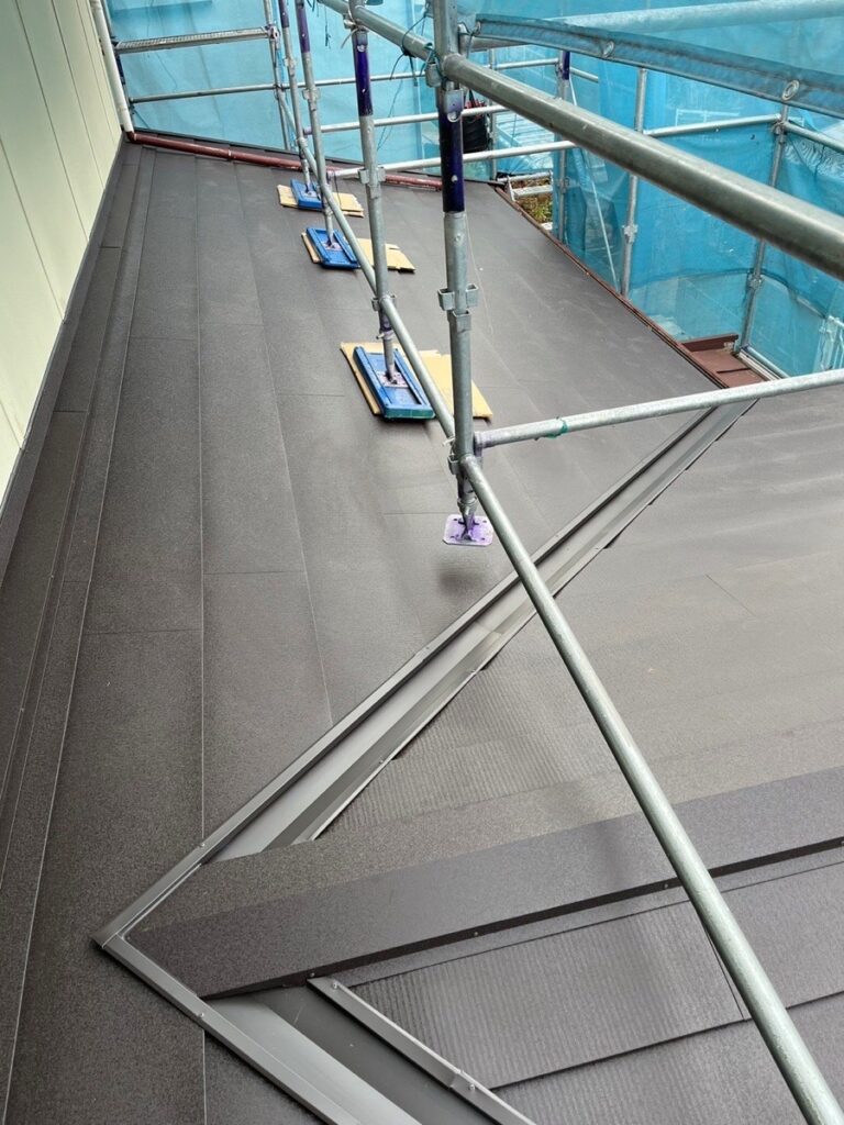 本体（屋根材料）取り付け