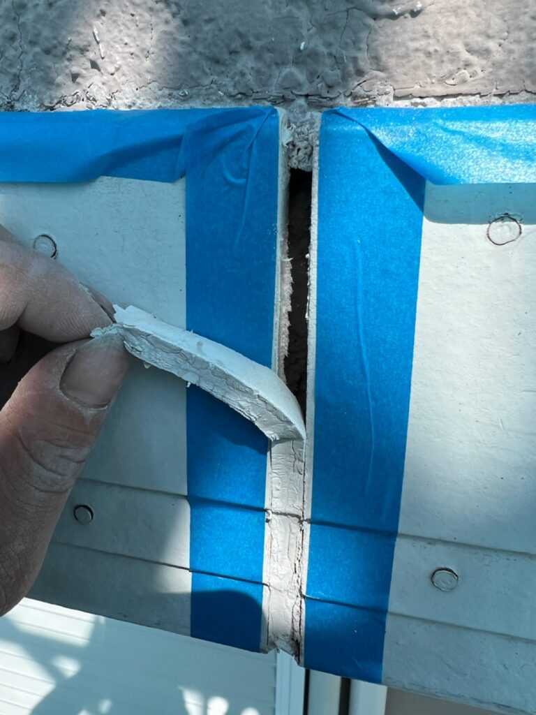 幕板コーキング撤去