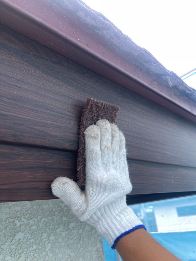 鼻隠しケレン<br />
（下地調整）