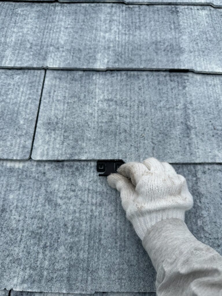 タスペーサー01挿入<br />
（雨漏れ防止の為）