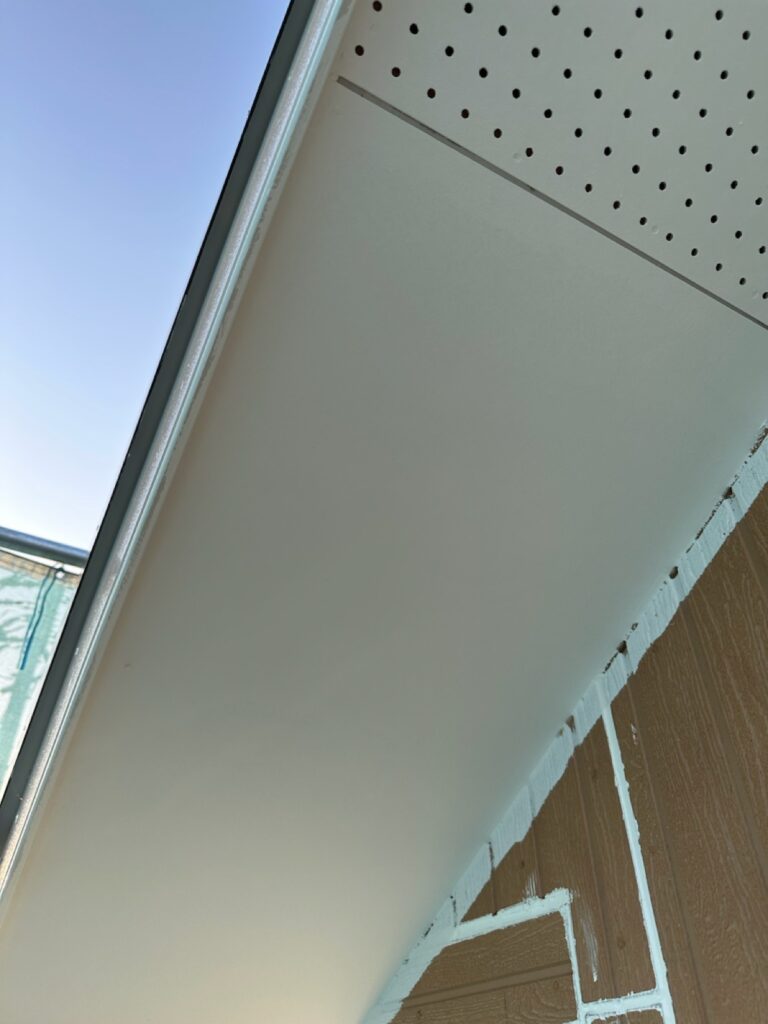 軒天上塗り（完了）