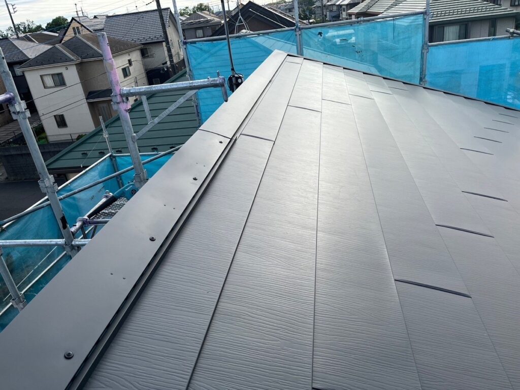 棟板金取り付け