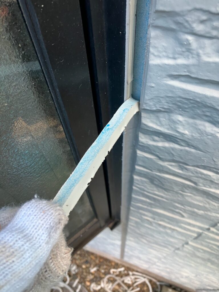 既存のコーキング撤去