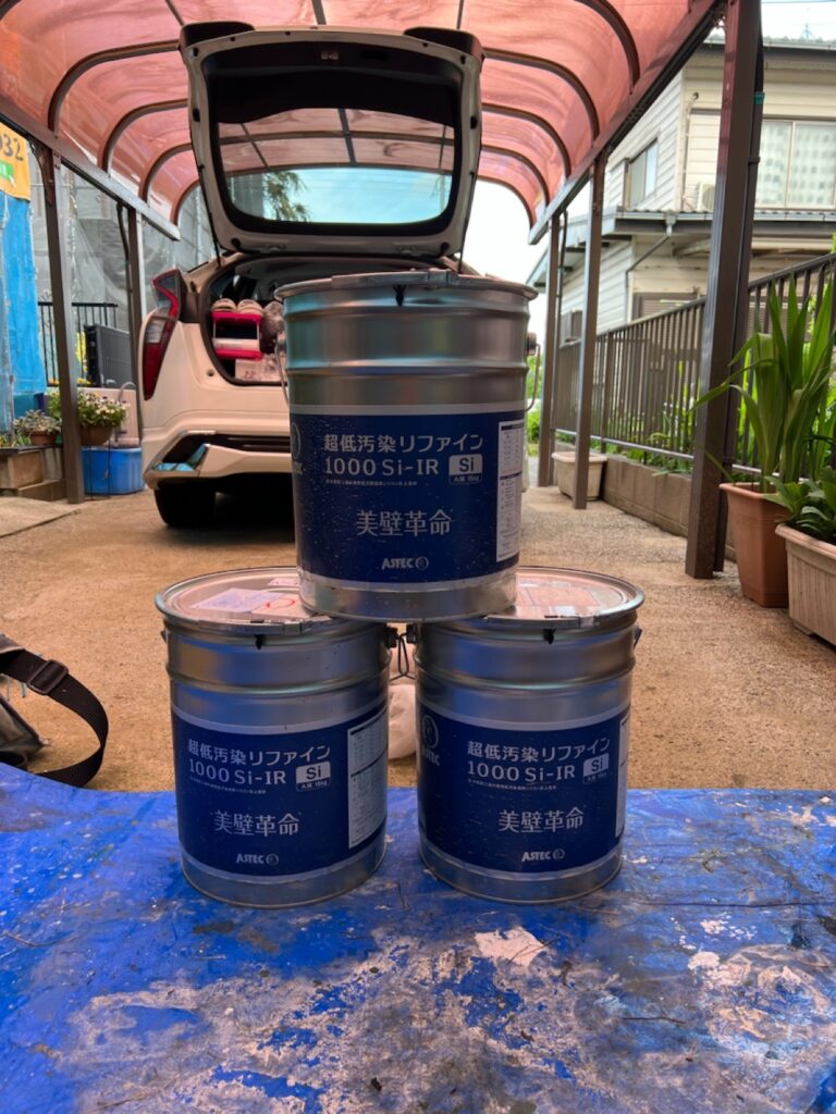 使用材料<br />
←外壁上塗り材料