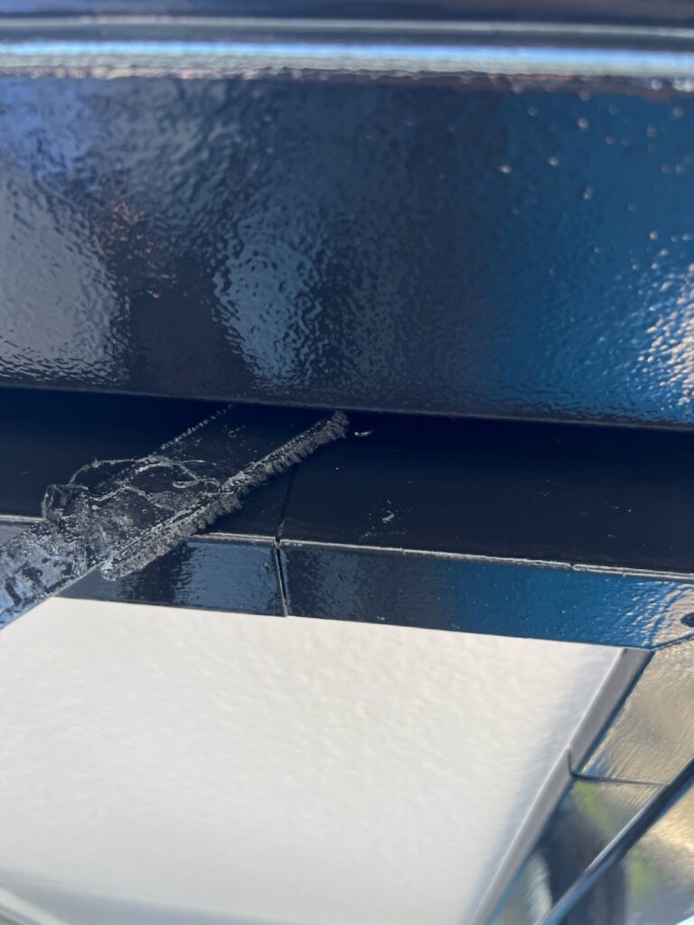 雨樋・鼻隠し上塗り