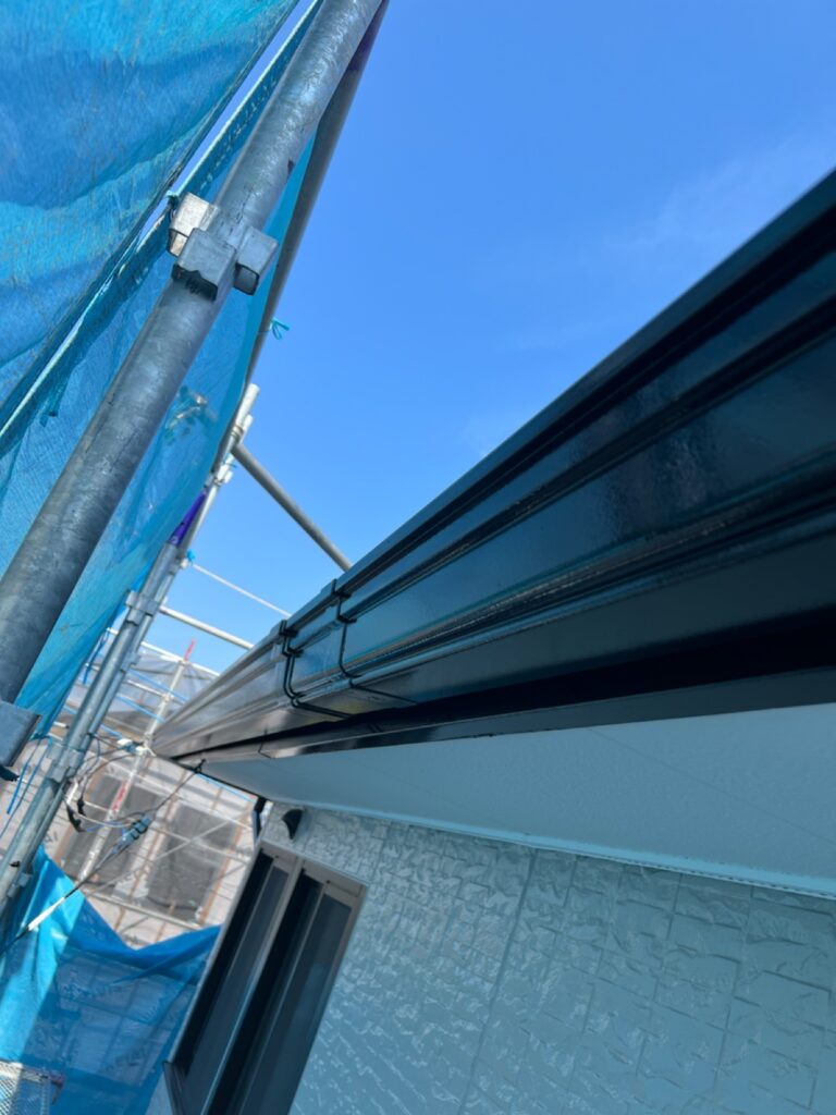 雨樋・鼻隠し中塗り（完了）