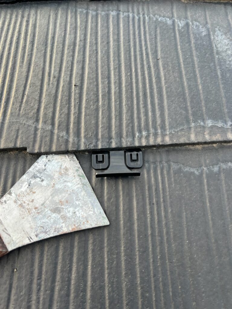 タスペーサー01挿入<br />
（雨漏れ防止の為）