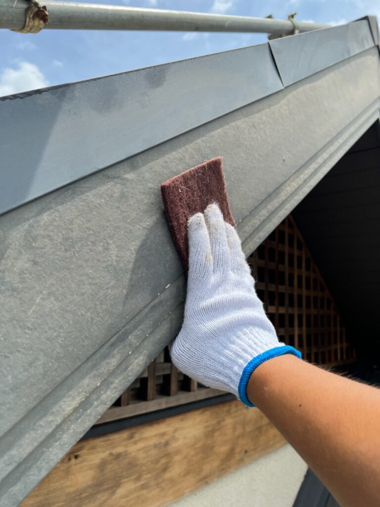 破風板ケレン（下地調整）