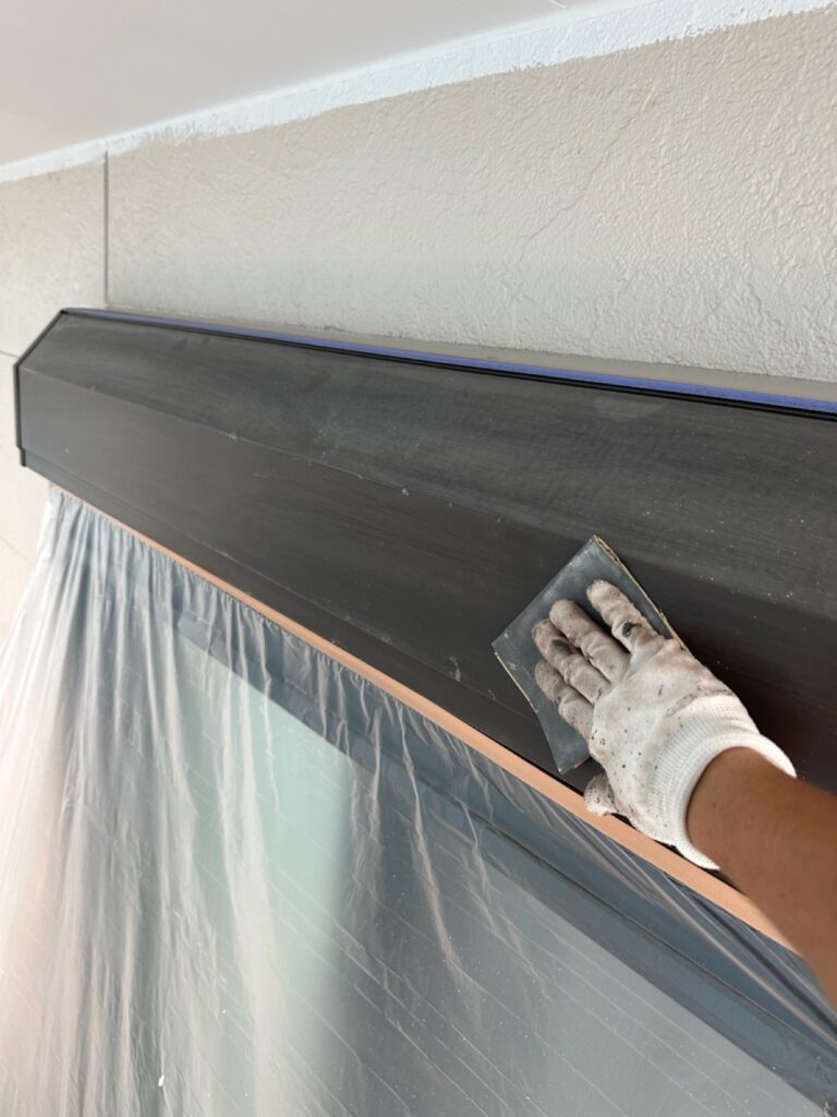 シャッターBOXケレン<br />
（下地調整）