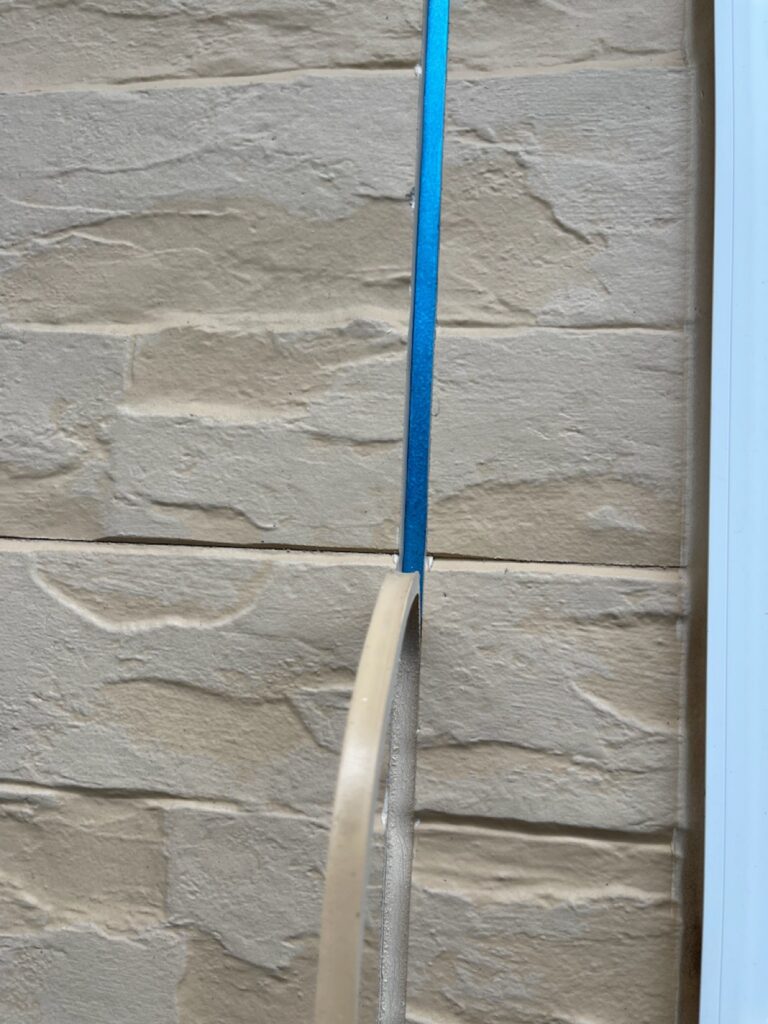 既存コーキング撤去