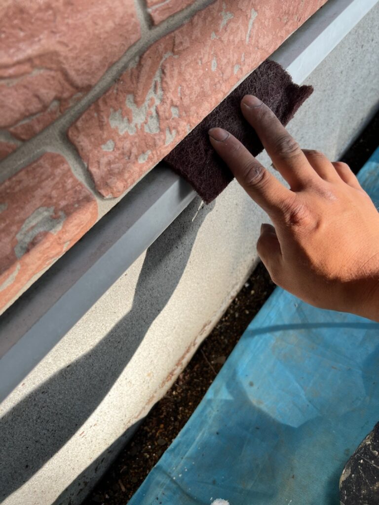 水切りケレン<br />
（下地調整）