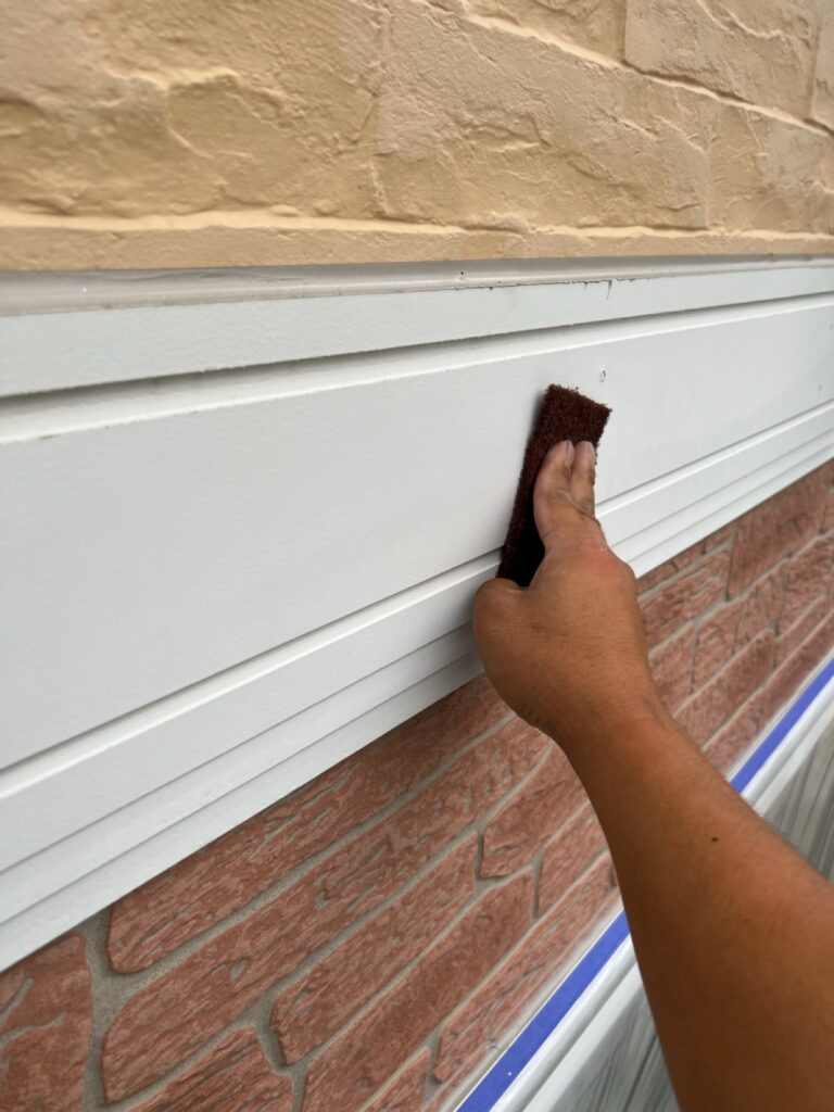 幕板ケレン<br />
（下地調整）