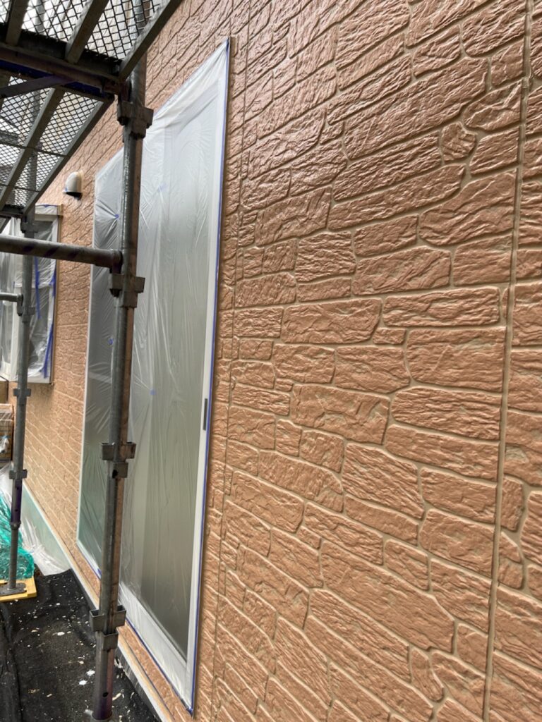 1階の表面柄付け（４回塗り目）