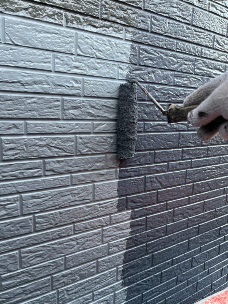 外壁中塗り<br />
（スレートグレー）