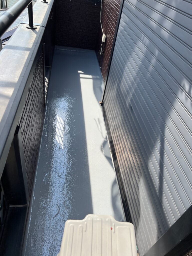 ベランダ床トップコート塗布（完了）