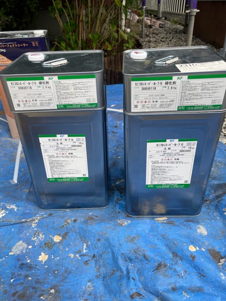 使用材料<br />
←屋根上塗り材料