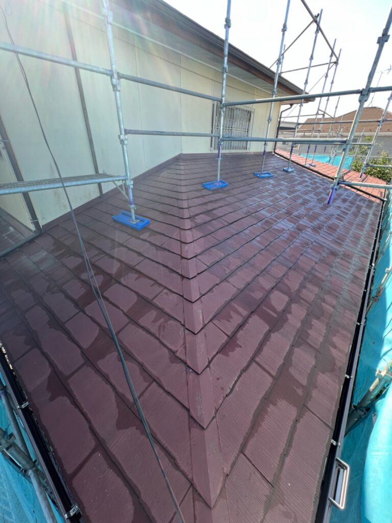 屋根洗浄後<br />
（コケやカビがしっかりと取れました。）