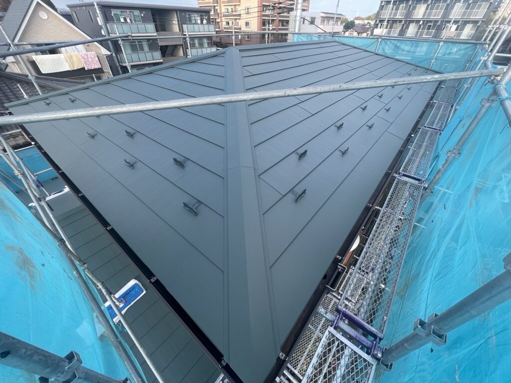 施工完了（大屋根）<br />
美しい屋根の完成です👍