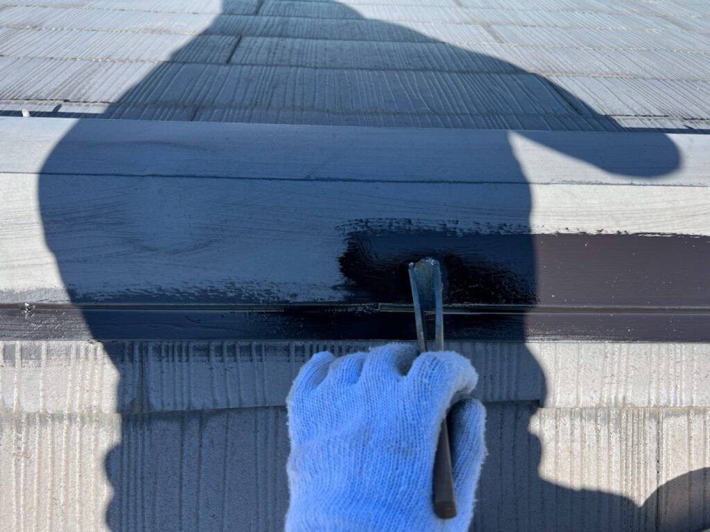 鉄部さび止め<br />
（一般的に鉄に対しては、さび止めという塗料を塗ります。）