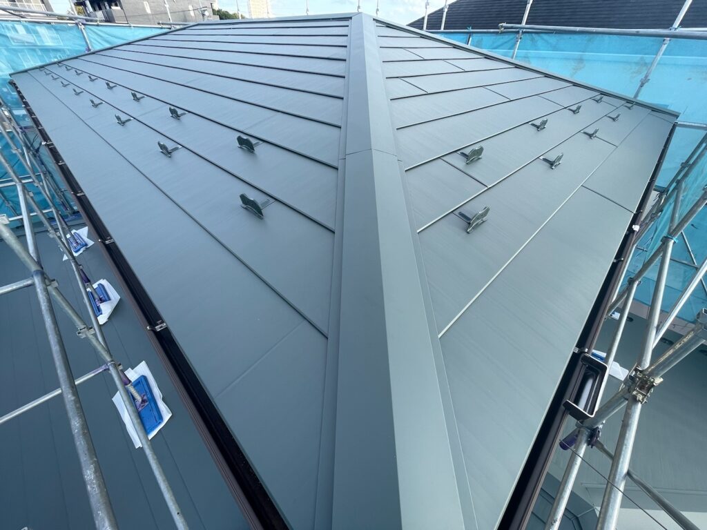 施工完了（大屋根）<br />
美しい屋根の完成です👍